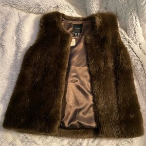 💖Beautiful 💖 Faux Fur 💖 Sustainable 💖 Chocolate 💖 Brown 💖 Vest 💖 NWT 💖